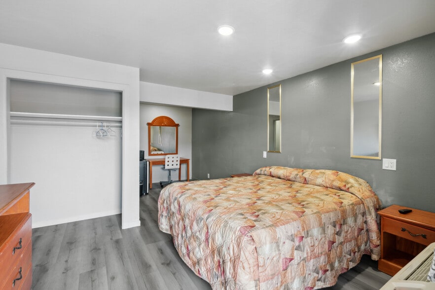More Photos Of 839 Isabella St, Oakland Hotel For Sale