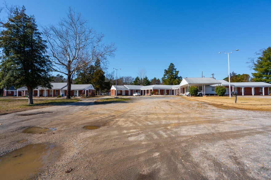 More Photos Of 16800 Jefferson Davis Hwy, Colonial Heights Land For Sale
