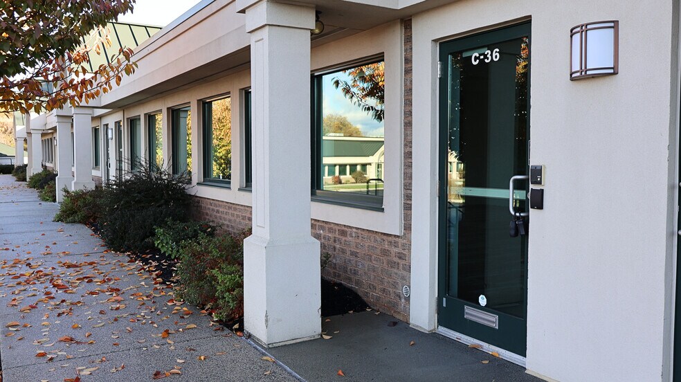 More Photos Of 479 Port View Dr, Harrisburg Medical For Lease