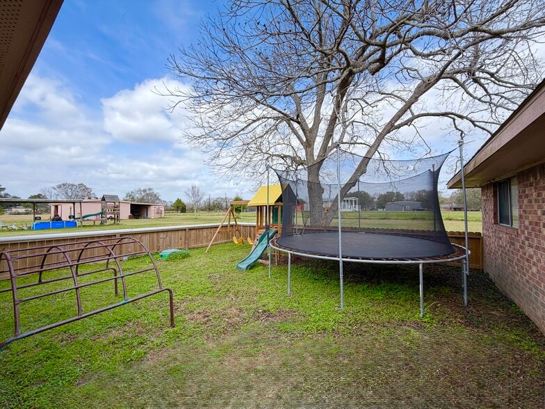 More Photos Of 831 FM 2917 Rd, Alvin Religious Facility For Sale