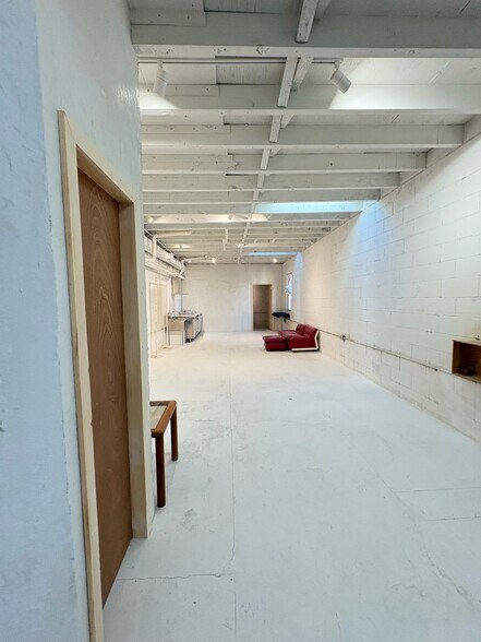 More Photos Of 166A 22nd St, Brooklyn Storefront Retail Office For Lease