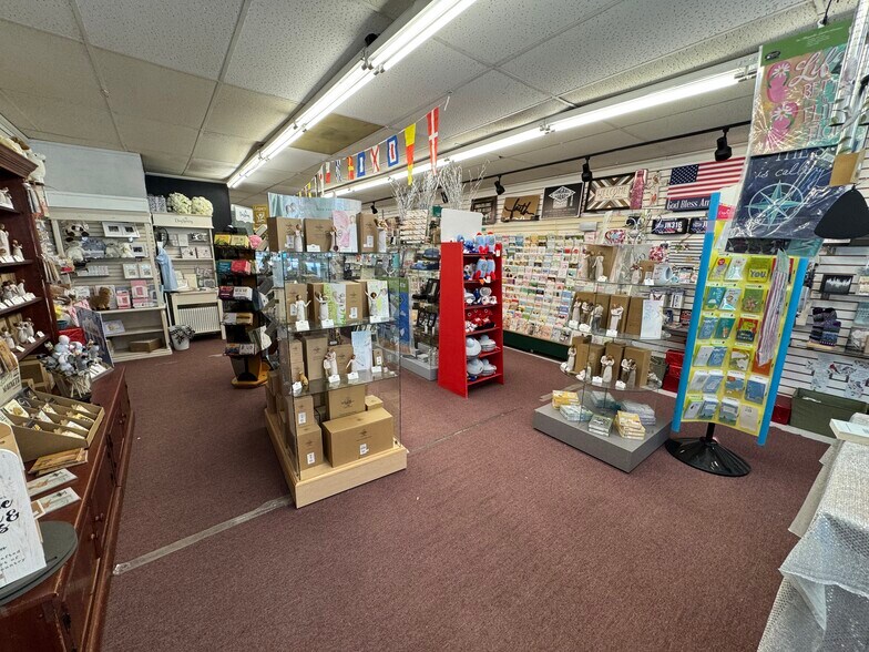 More Photos Of 416 Main St, Point Pleasant Storefront For Sale