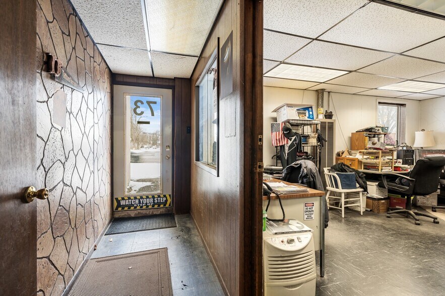 More Photos Of 73 W Walton Blvd, Pontiac Manufacturing For Sale