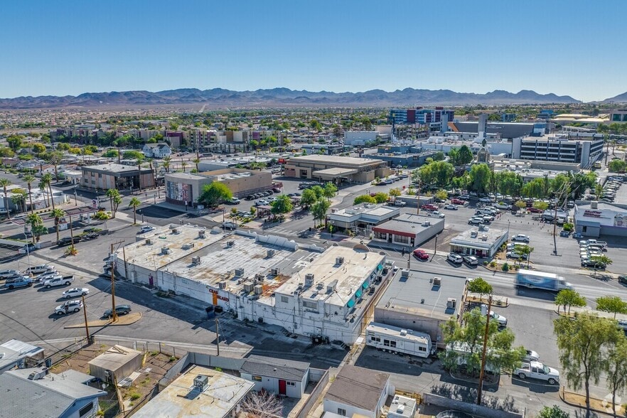 More Photos Of 16 W Pacific Ave, Henderson Storefront Retail Office For Lease