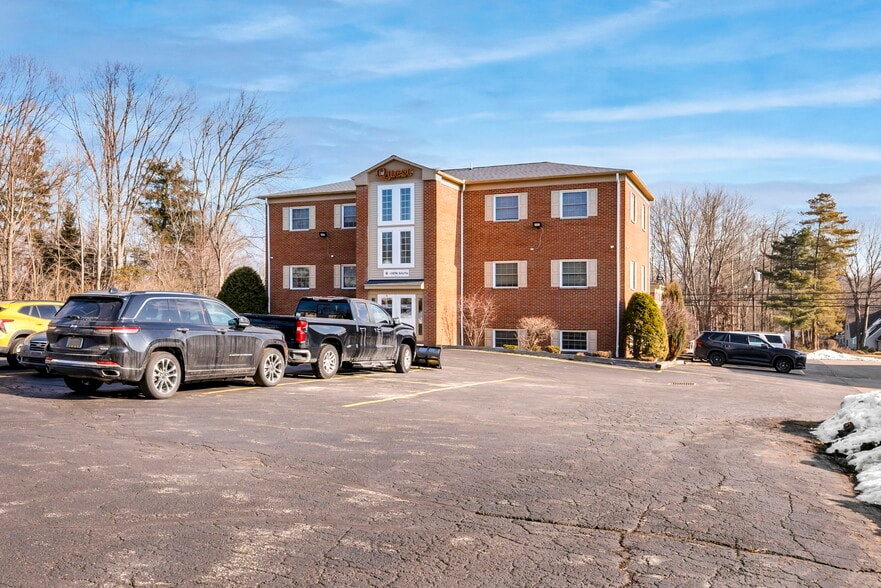 More Photos Of 10570-10574 Ravenna Rd, Twinsburg Office For Lease