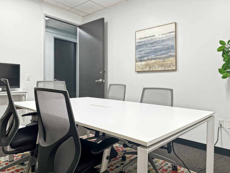 More Photos Of 201 N Brand Blvd, Glendale Coworking Space