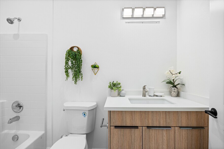 More Photos Of 13857 Leffingwell Rd, Whittier Apartments For Sale