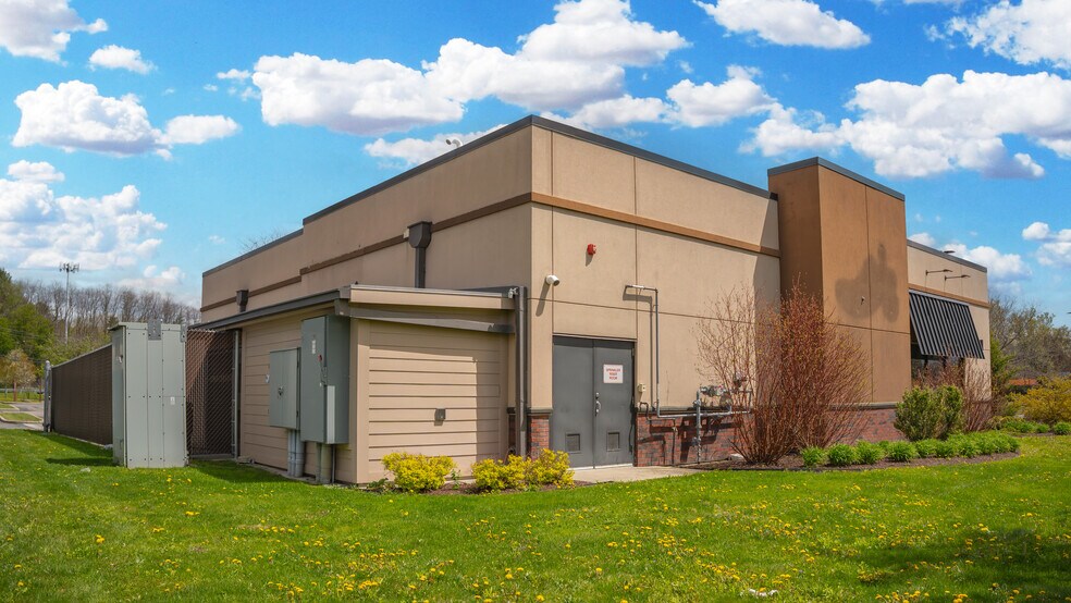More Photos Of 555 Hubbard Ave, Pittsfield General Retail For Lease