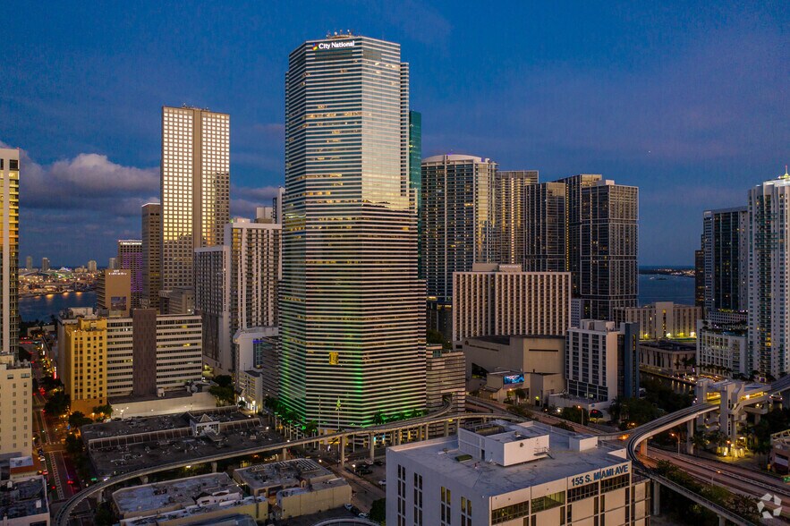 More Photos Of 100 SE 2nd St, Miami Office For Lease