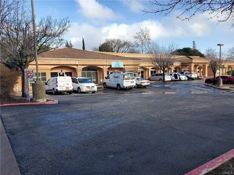 More Photos Of 9965 El Camino Real, Atascadero Storefront For Sale