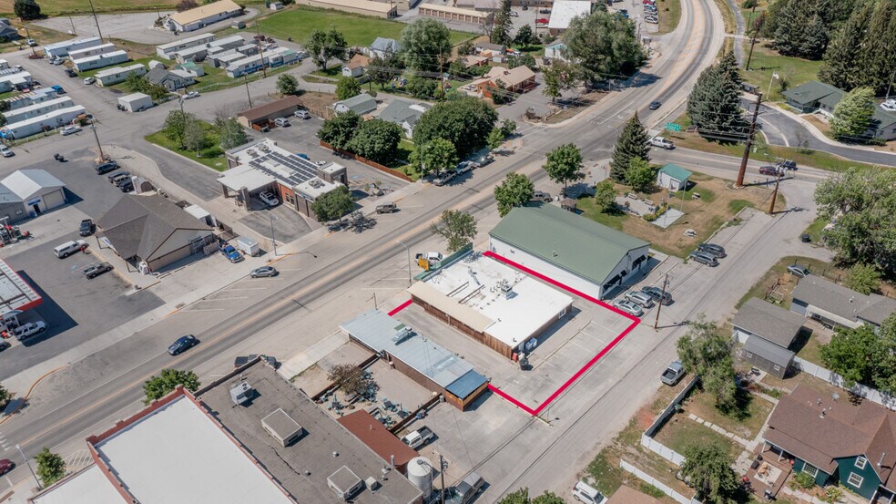 More Photos Of 108 Main St, Stevensville General Retail For Sale