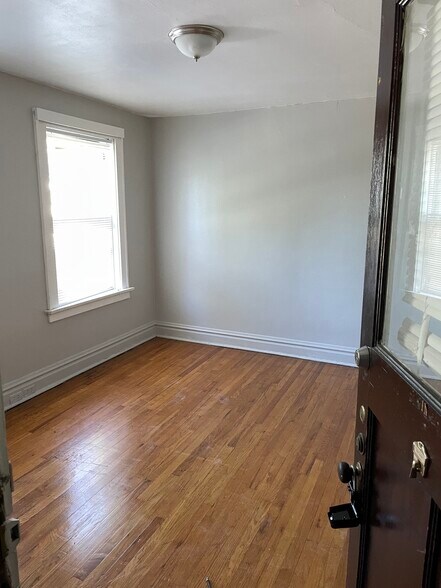 More Photos Of 4726 S Grand Blvd, Saint Louis Apartments For Sale