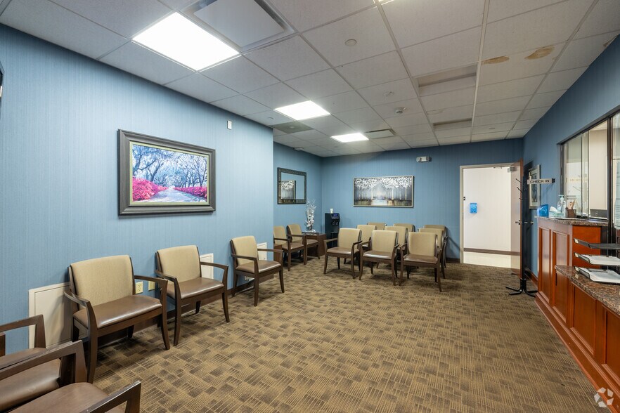 More Photos Of 14-01 Broadway, Fair Lawn Medical For Lease