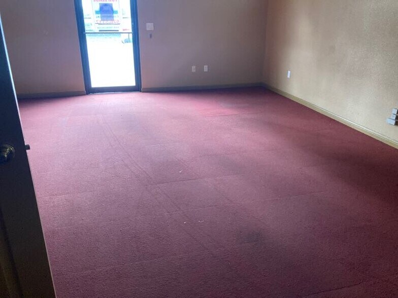 More Photos Of 1005 N 10th, Killeen Office Residential For Lease