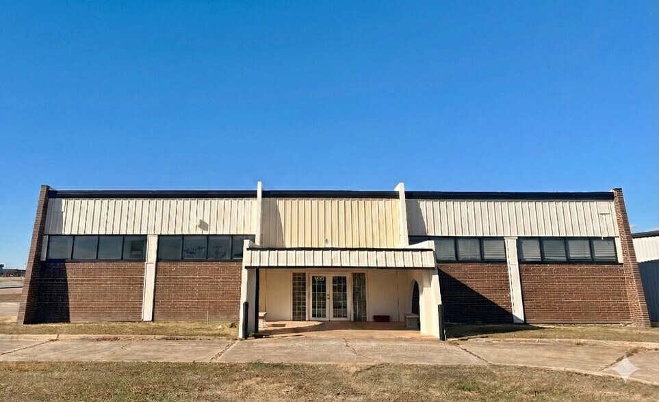 Primary Photo Of 1923 Atchison Dr, Norman Office For Lease