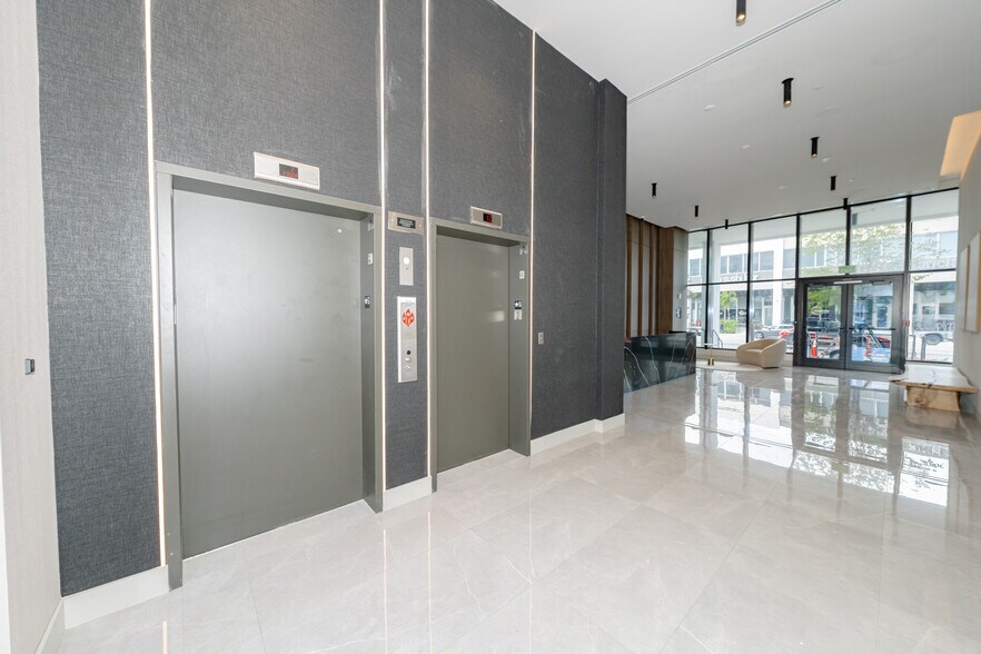 More Photos Of 800 N Federal Hwy, Hallandale Beach Office For Sale