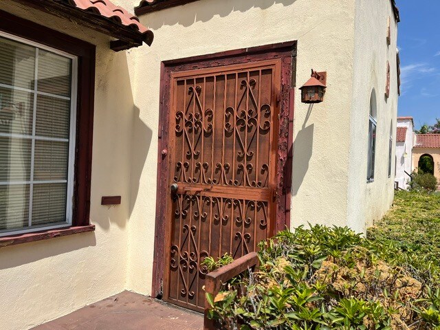 More Photos Of 417 Wing St, Glendale Multifamily For Sale