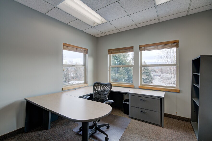 More Photos Of 40 Enterprise Blvd, Bozeman Office For Sale