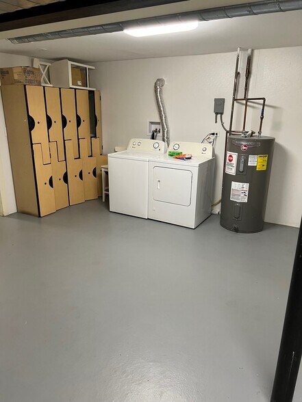 More Photos Of 2210 N Halsted St, Chicago Restaurant For Lease