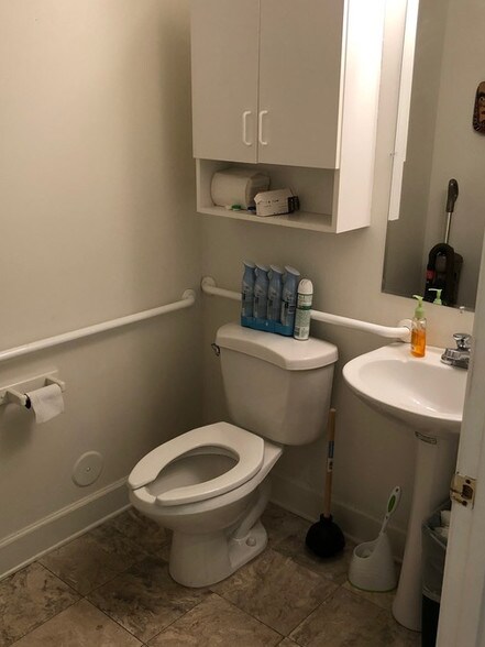 More Photos Of 724-734 Holcomb Bridge Rd, Norcross Loft Creative Space For Sale