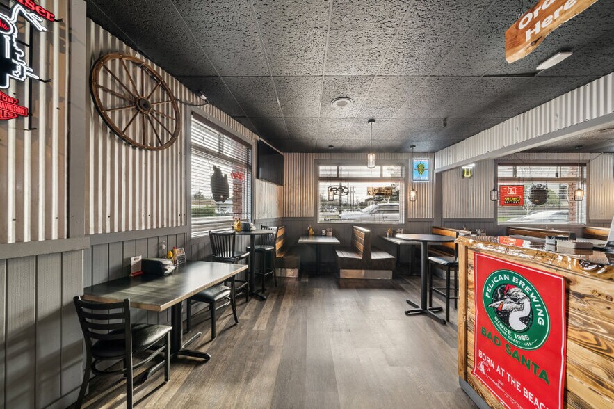 More Photos Of 2015 1st St, Tillamook General Retail For Sale