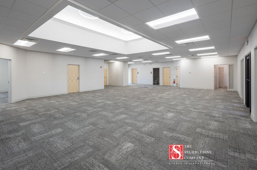 More Photos Of 4 Central St, Leominster Storefront Retail Office For Sale
