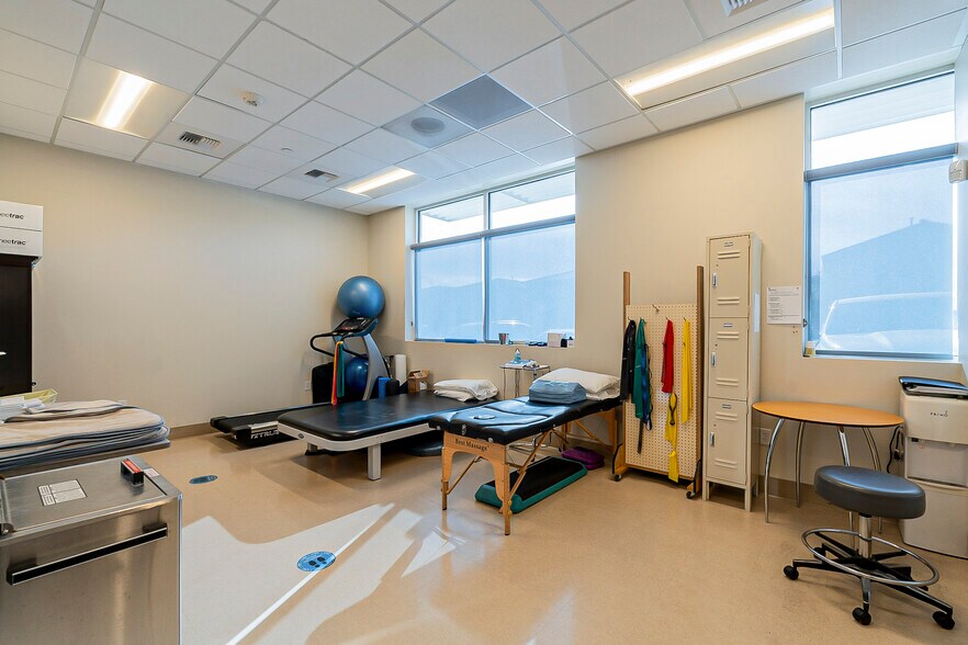 More Photos Of 8828 Mohawk St, Las Vegas Medical For Sale