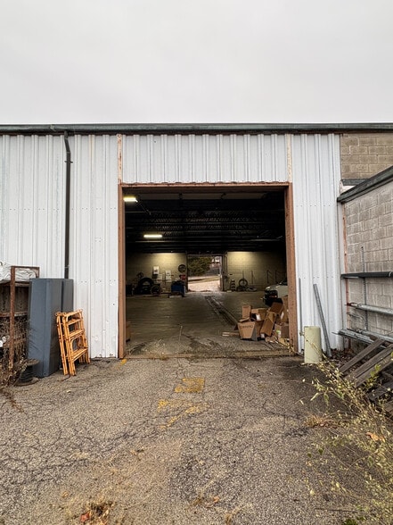 More Photos Of 3924 Montgall Ave, Kansas City Industrial For Sale