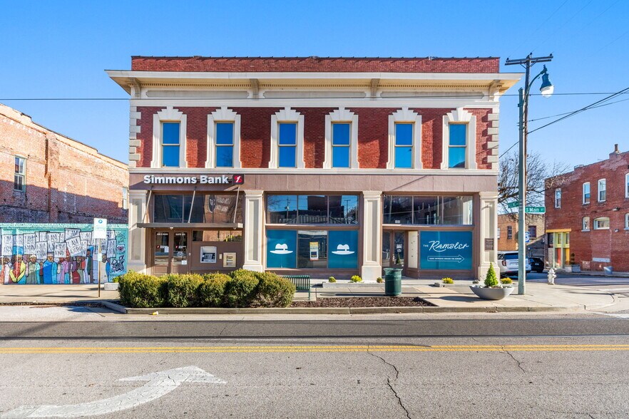 Primary Photo Of 400 South Main Street, Memphis Hotel For Lease