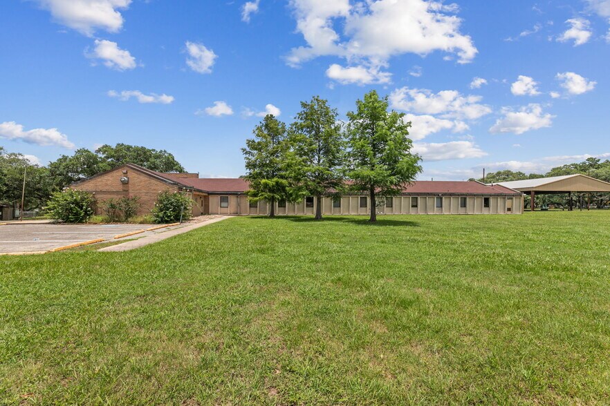 More Photos Of 120 David Wade Dr, Victoria Rehabilitation Center For Sale