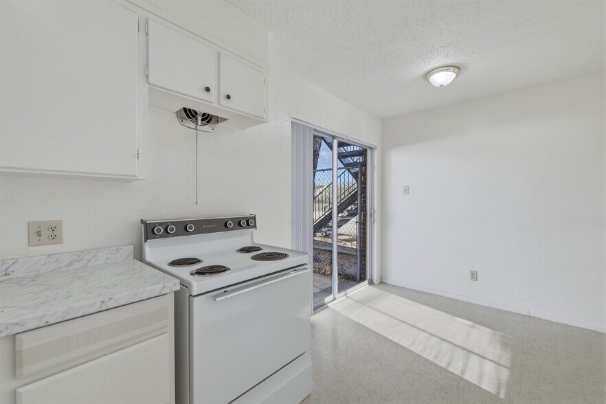 More Photos Of 1728 Pulliam St, San Angelo Apartments For Sale