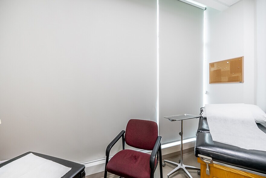 More Photos Of 4695 Canada Way, Burnaby Medical For Lease