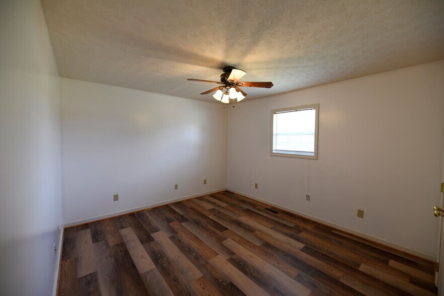 More Photos Of 3226 Cathedral Caverns Rd, Grant Apartments For Sale