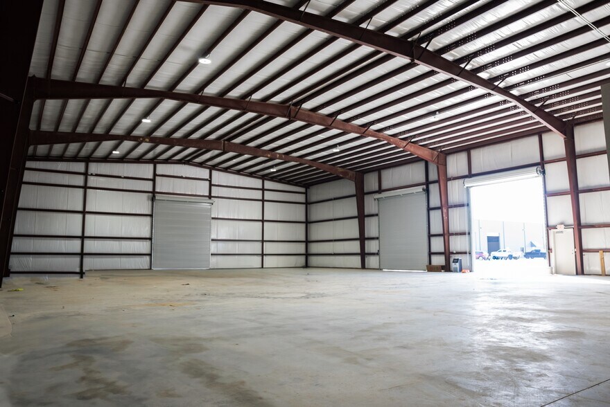 More Photos Of 8490 Industrial Pky, Beaumont Industrial For Lease