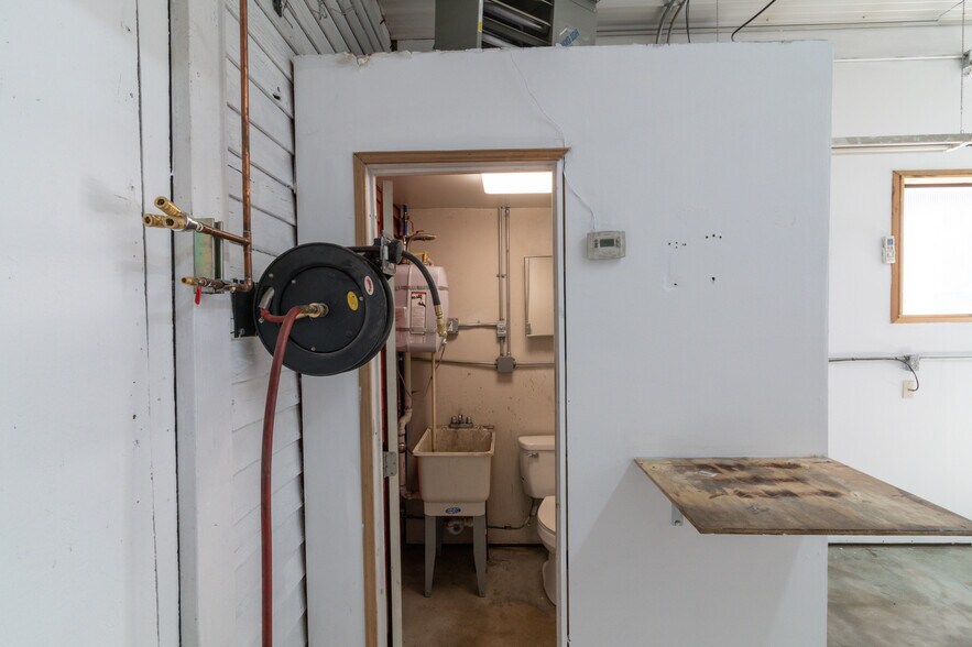 More Photos Of 525 Michigan Ave, Missoula Warehouse For Sale
