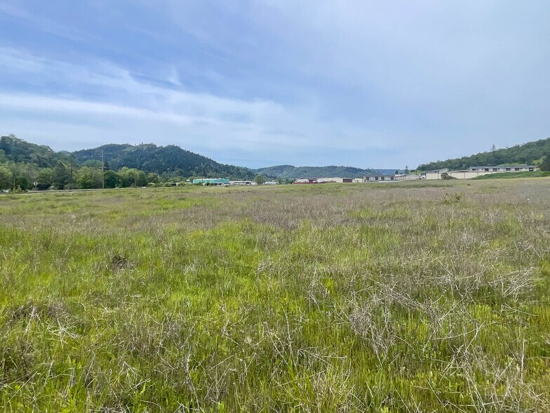 More Photos Of 0 North Umpqua Hwy Hwy, Roseburg Land For Sale