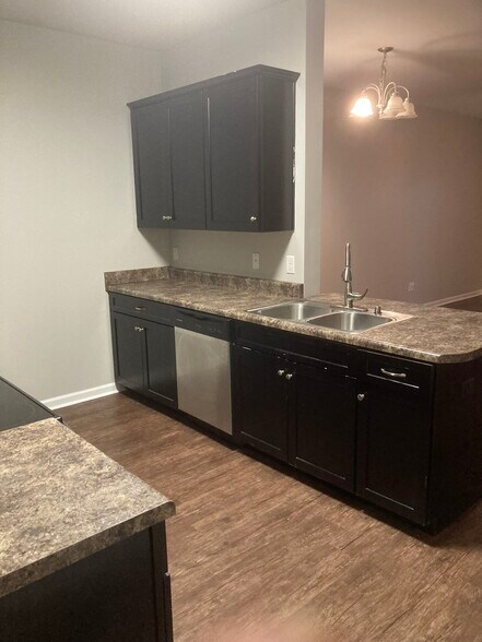 More Photos Of 615 Glade Fern Way, Tifton Apartments For Sale