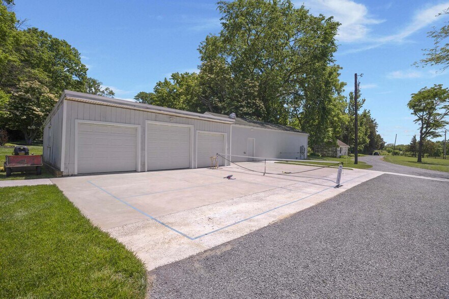 More Photos Of 1902 Jefferson Pike, Brunswick Lodge Meeting Hall For Lease