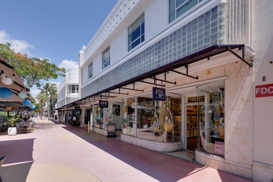 More Photos Of 919-939 Lincoln Rd, Miami Beach, Miami Beach Storefront For Lease