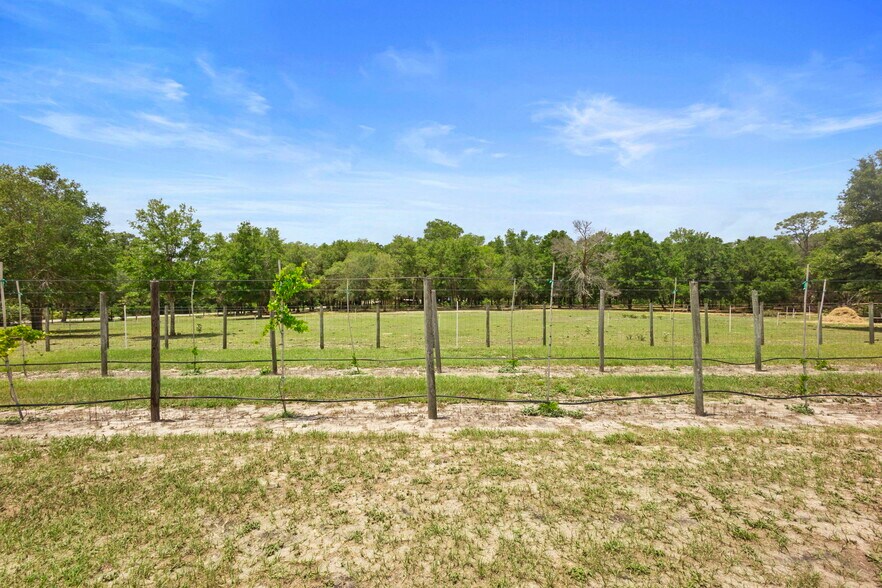 More Photos Of 1056 Reynolds Rd, De Leon Springs Specialty For Sale