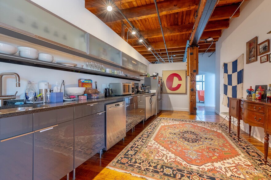 More Photos Of 1123 W Washington Blvd, Chicago Office For Lease