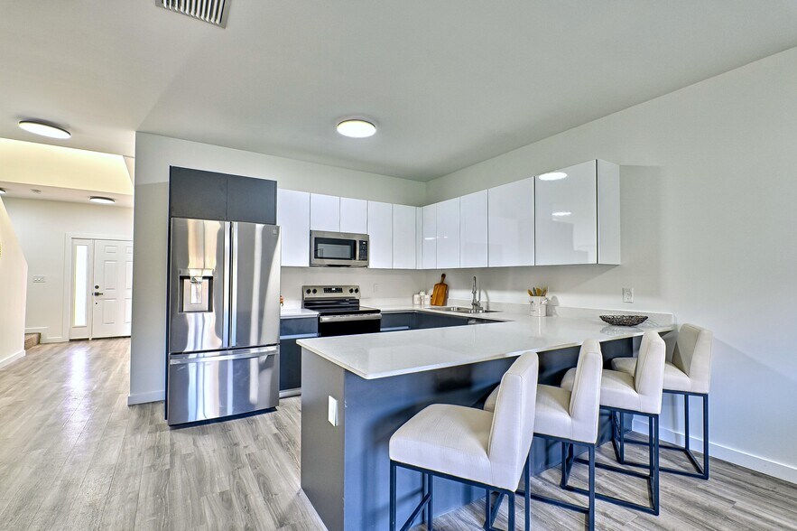 More Photos Of 1599 NW 29th Rd, Gainesville Multifamily For Sale