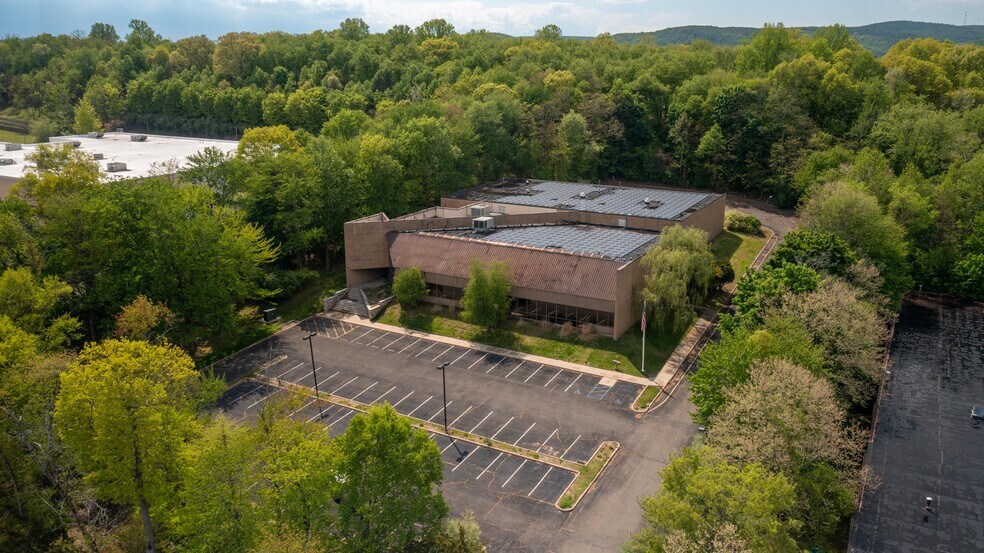 Primary Photo Of 500 Corporate Dr, Mahwah Light Manufacturing For Sale