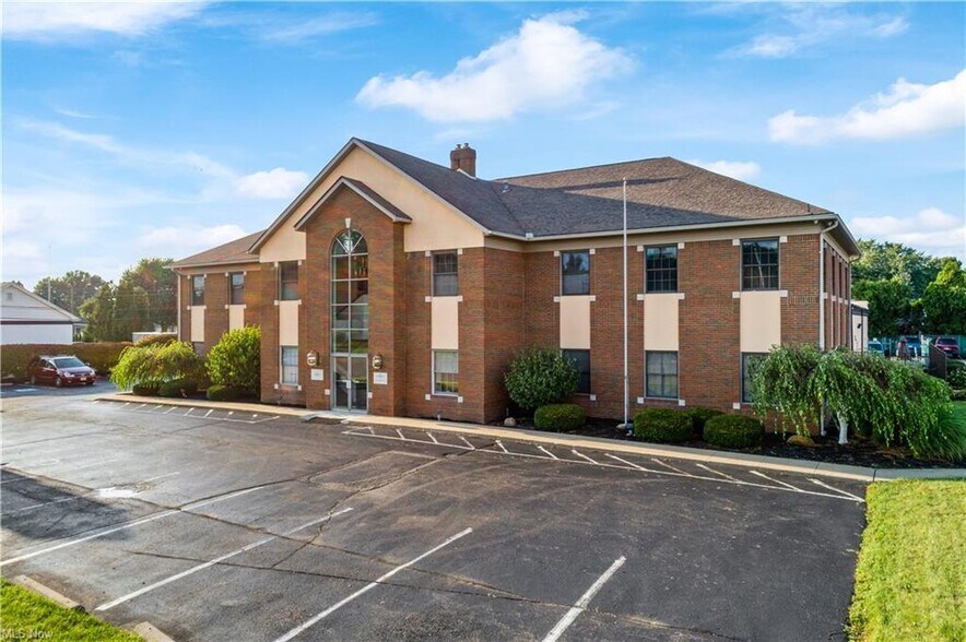 More Photos Of 4463 Hills and Dales Rd NW, Canton Medical For Sale