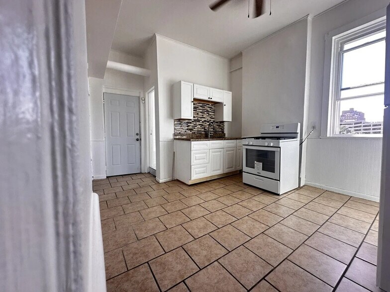 More Photos Of 2600 W 15th St, Chicago Apartments For Sale