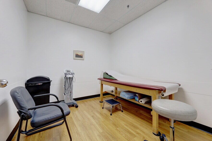 More Photos Of 342 Hamburg Tpke, Wayne Medical For Sale