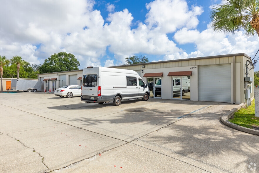 More Photos Of 2600 Aurora Rd, Melbourne Unknown For Lease