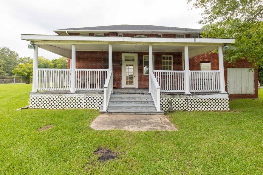 More Photos Of 119 College St, Chester Office Residential For Lease