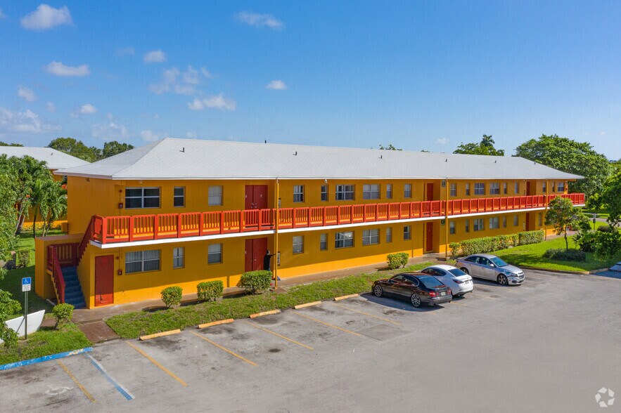 More Photos Of 1422 NW 2nd St, Fort Lauderdale Apartments For Sale