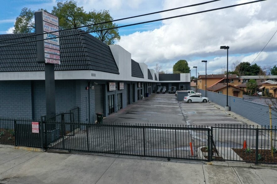 More Photos Of 3015 N Durfee Ave, El Monte Service For Lease